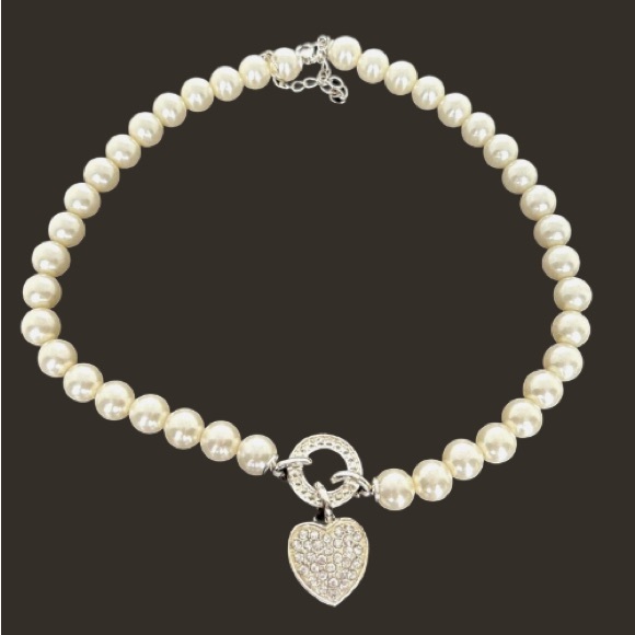 NVC Jewelry - PRETTY NVC FAUX PEARL CHOKER NECKLACE WITH RHINESTONE HEART PENDANT